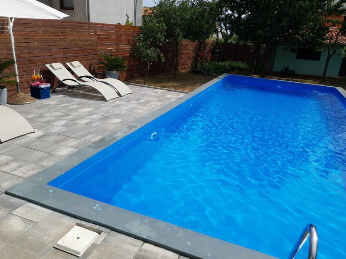 Apartmans Dina And Hana Radeki Polje 50 Apartment Loborika Ngoại thất bức ảnh