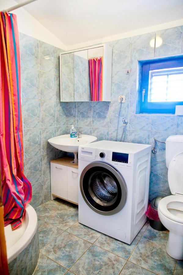 Apartmans Dina And Hana Radeki Polje 50 Apartment Loborika Ngoại thất bức ảnh