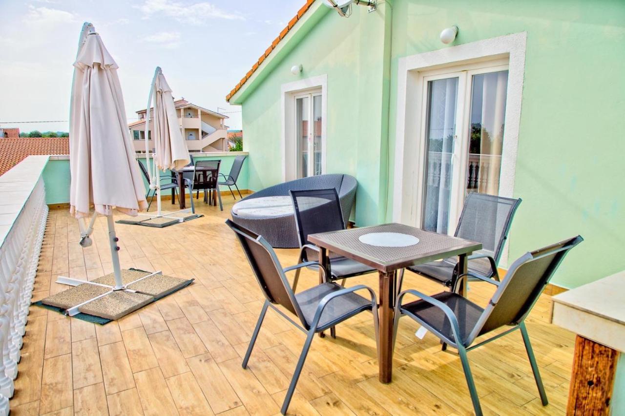 Apartmans Dina And Hana Radeki Polje 50 Apartment Loborika Ngoại thất bức ảnh