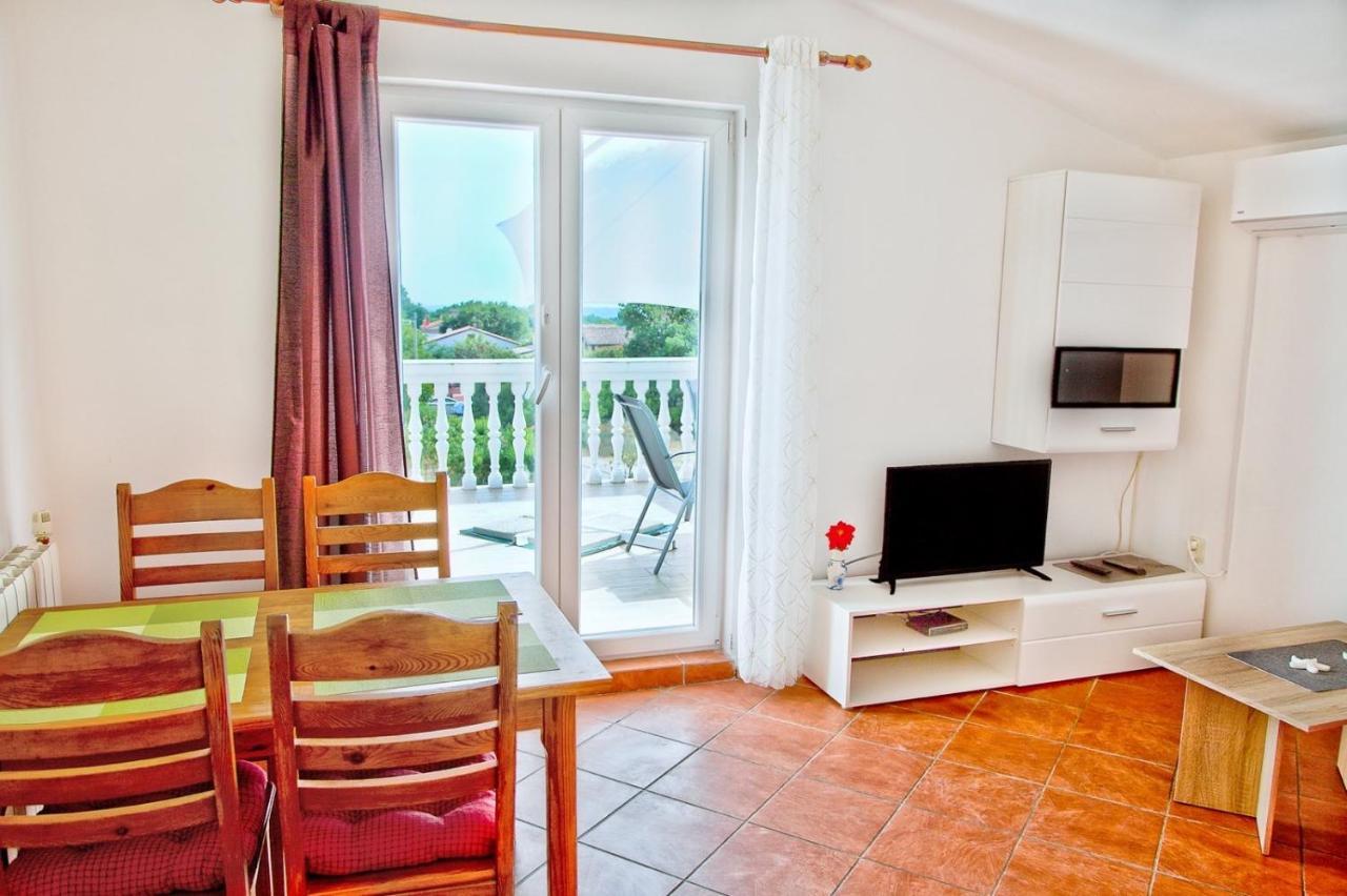 Apartmans Dina And Hana Radeki Polje 50 Apartment Loborika Ngoại thất bức ảnh