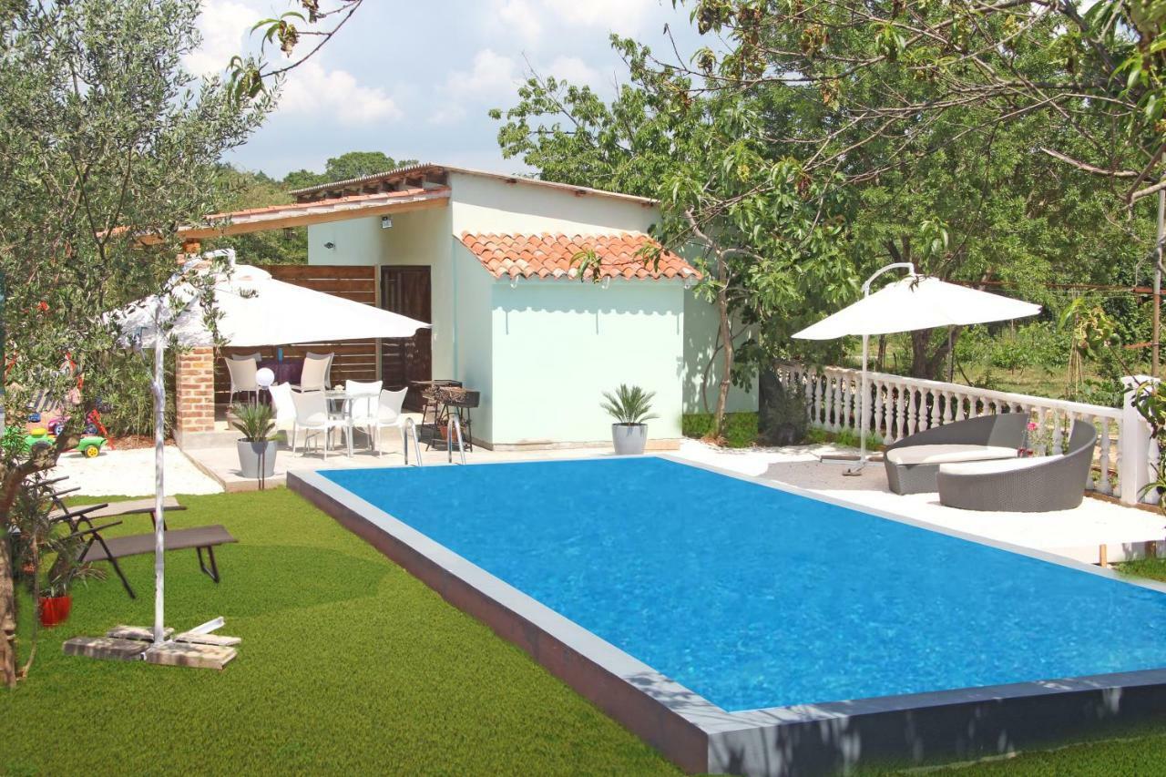 Apartmans Dina And Hana Radeki Polje 50 Apartment Loborika Ngoại thất bức ảnh