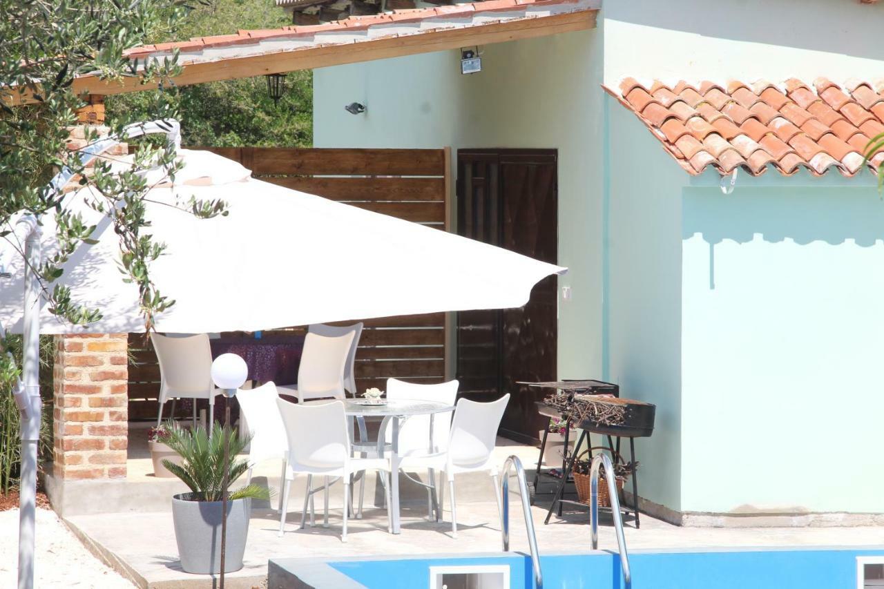 Apartmans Dina And Hana Radeki Polje 50 Apartment Loborika Ngoại thất bức ảnh